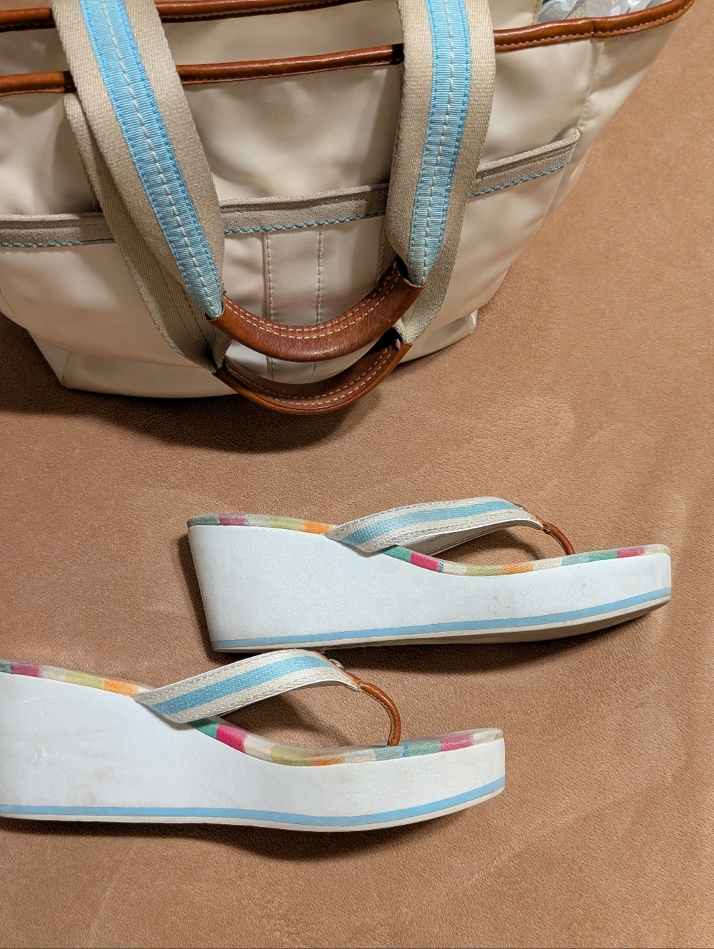 Vintage Coach Hamptons Tote & Matching Sandals - Picture 5 of 16
